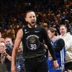 Curry notches 36, Warriors top Kings 114-97 without Green