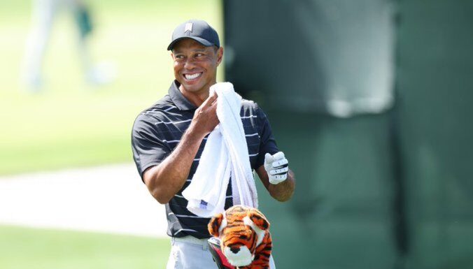 Tiger Woods leaves the Masters before play begins 6