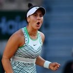Andreescu beats Azarenka 2:1 sets to advance to French Open 2nd round