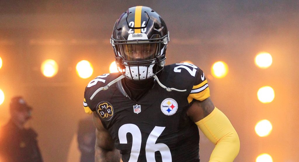 ‘Petty reason’ is what made Le’Von Bell leave Steelers