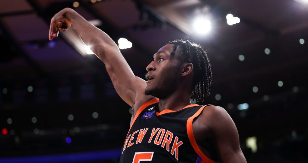 Knicks Quickley is uncertain for Game 4 after spraying his ankle