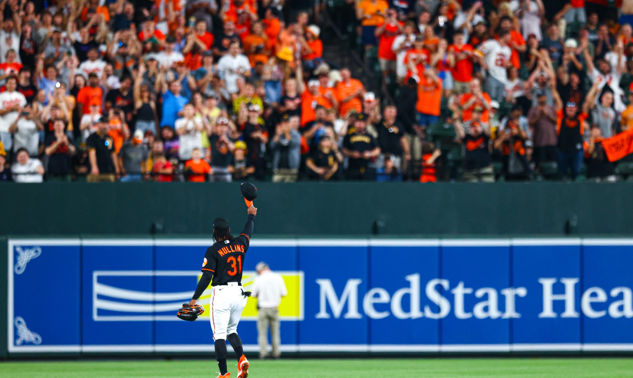 Orioles overpower Pirates 6-3 with Mullins hitting for cycle