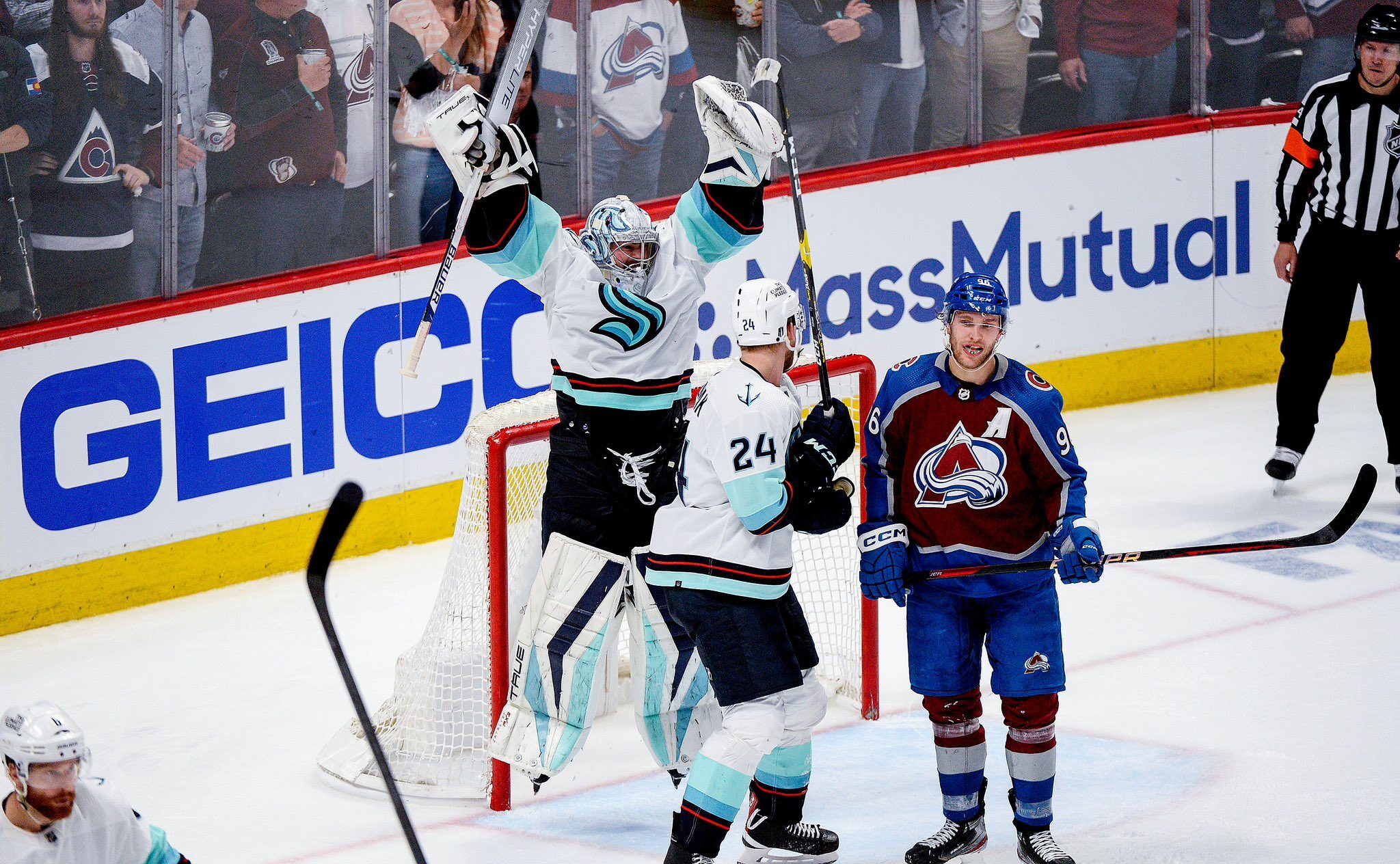 Kraken top Avalanche 2-1 and progress to round 2