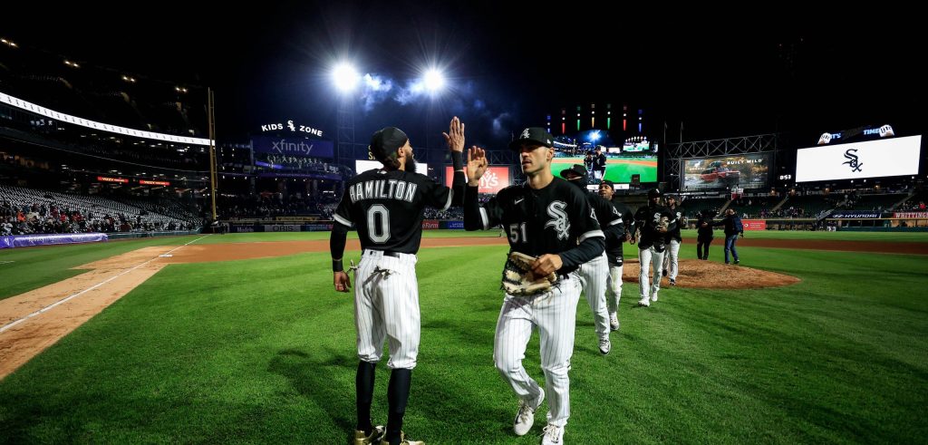 White Sox defeat Twins 6-4
