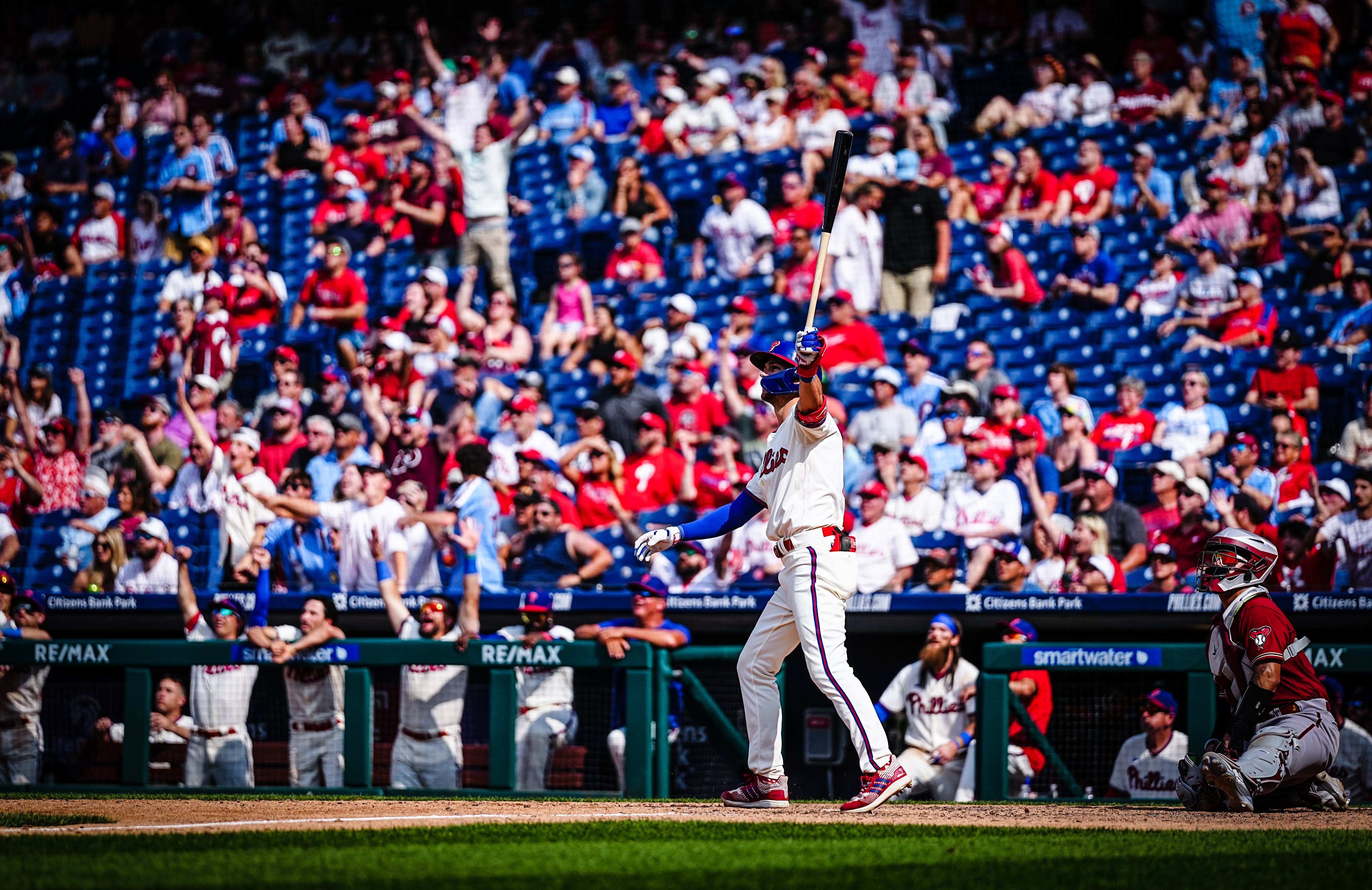 Phillies come from behind to beat D-backs 6-5 in 10 innings
