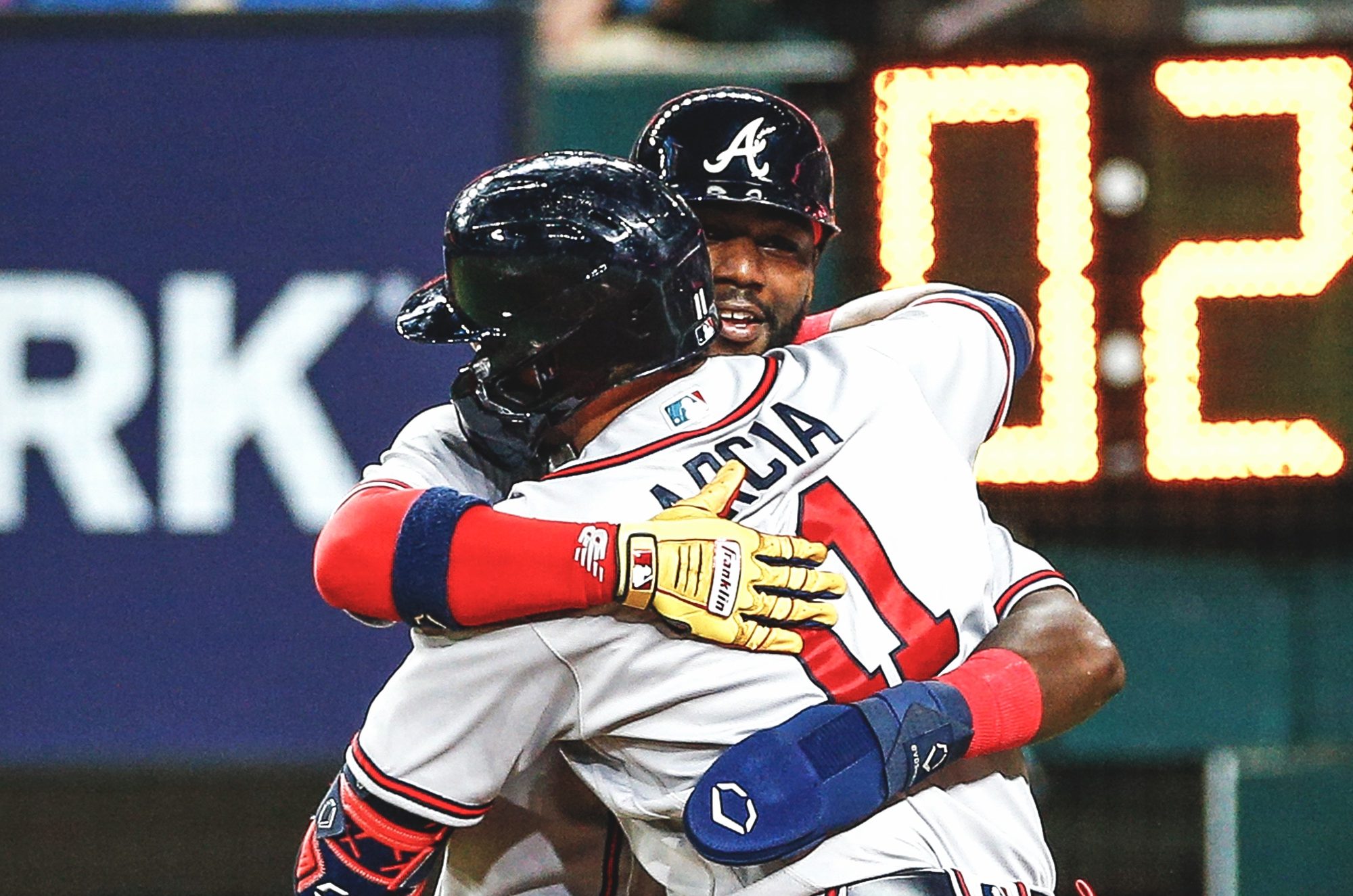 Braves destroy Rangers 12-0