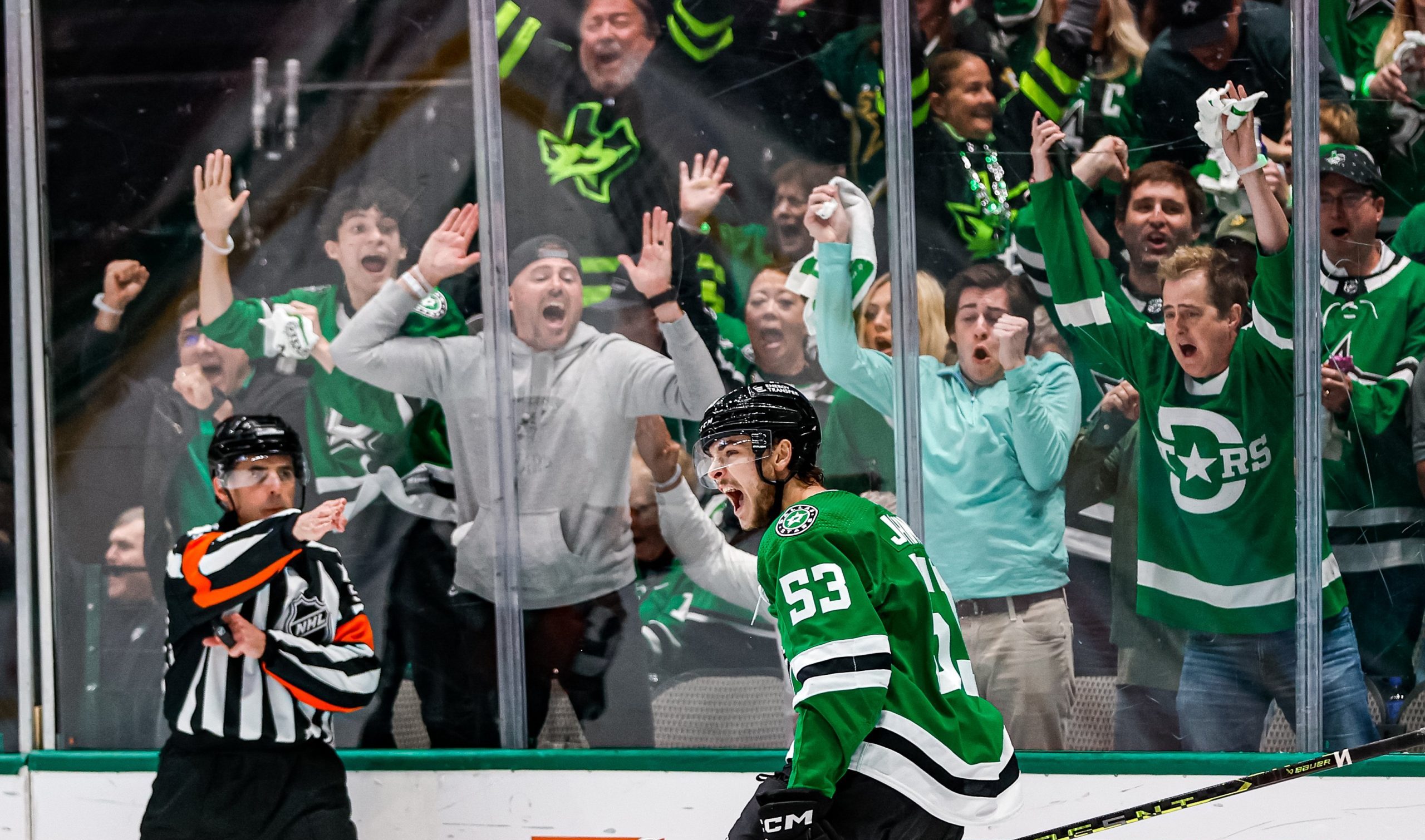 Narrow 2-1 win over Kraken gives Stars place in West finals