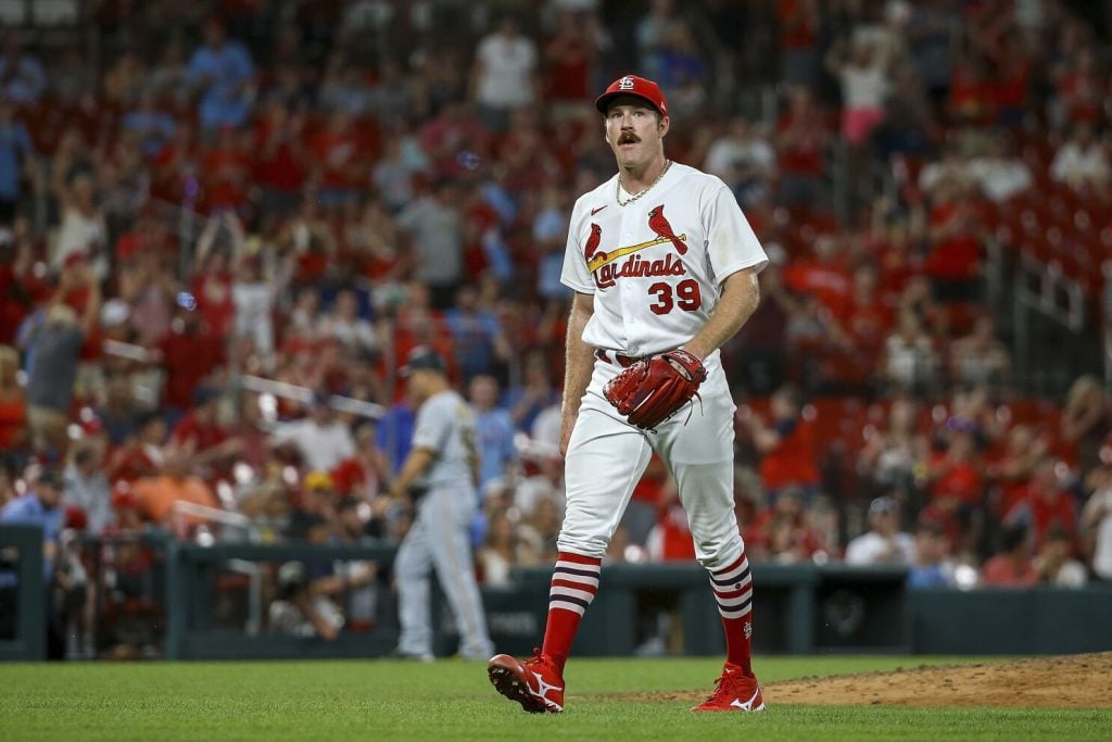 Cardinals earn 2-1 victory over Royals as Mikolas pitches 8 shutouts