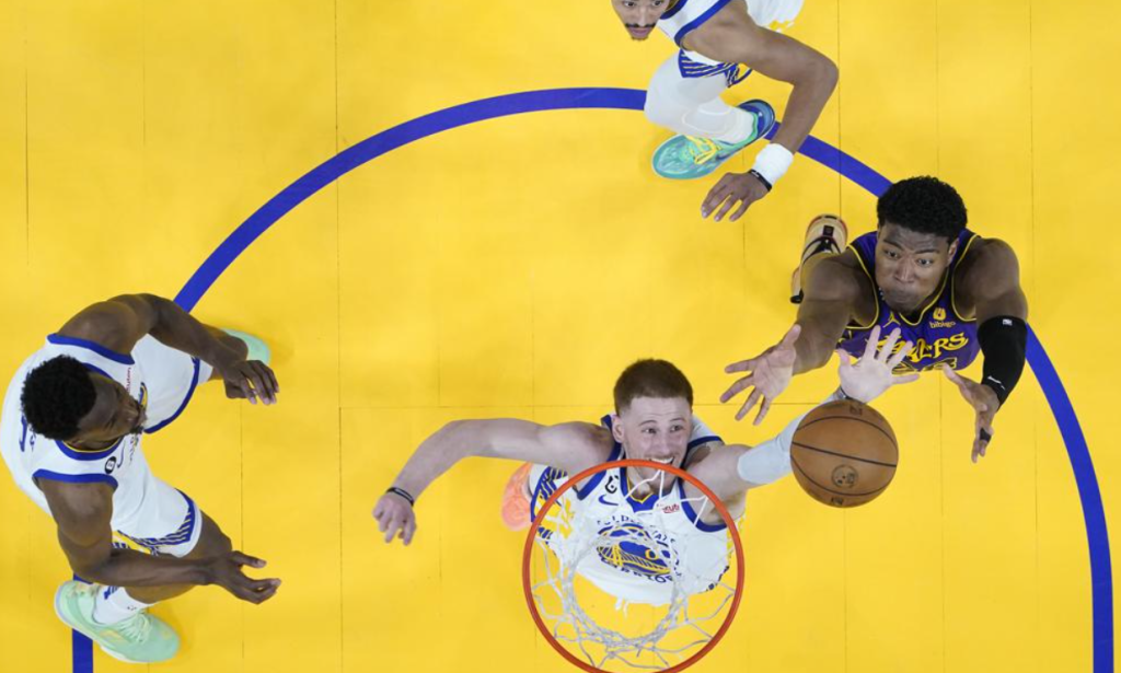 Klay Thompson ‘switched gears’ to push Warriors 127-100 over Lakers