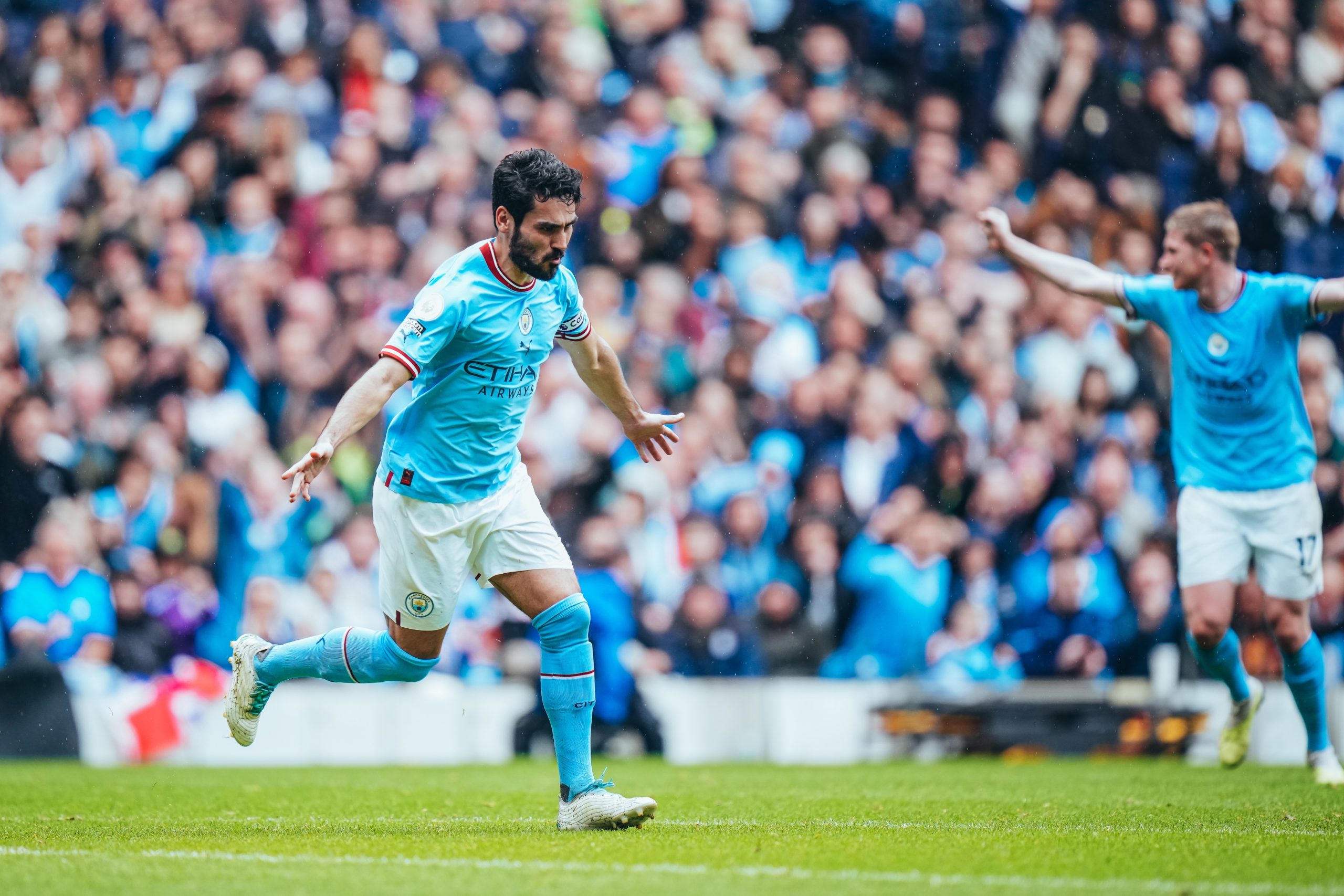 Man. City top Leeds to go 4 points ahead of Arsenal