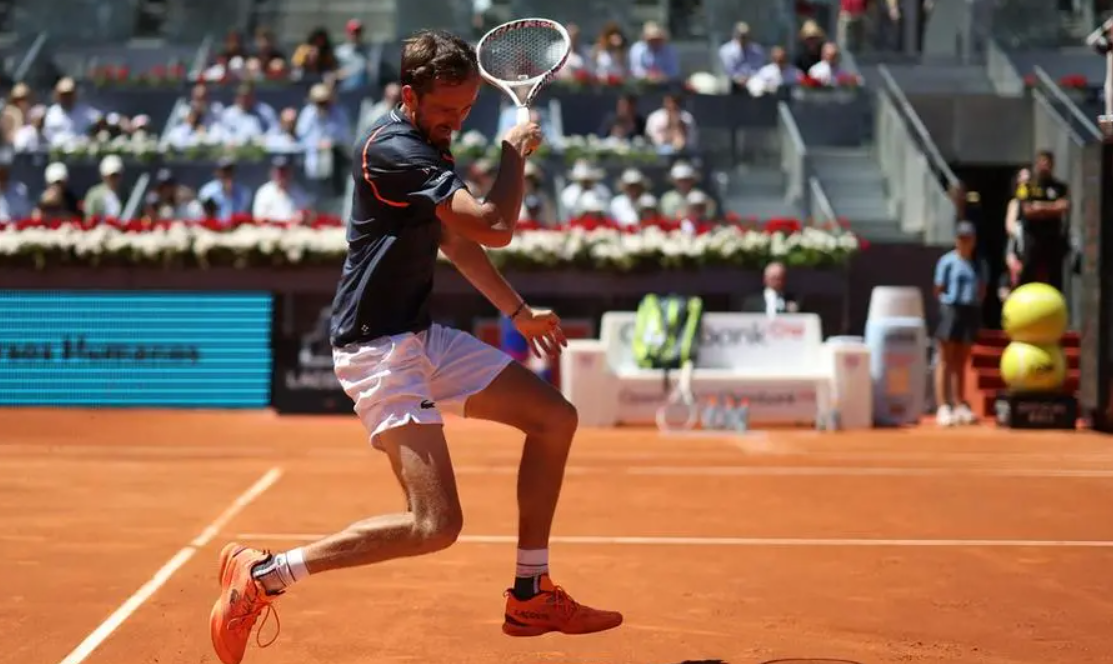 Karatsev upsets Medvedev in Madrid in two straight sets