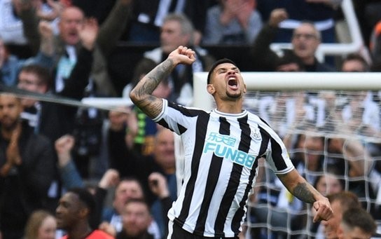 Newcastle destroy Brighton 4-1 and is very close to secure top 4