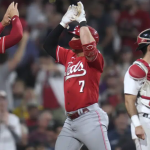 Reds came to live late to win over Red Sox 5-4