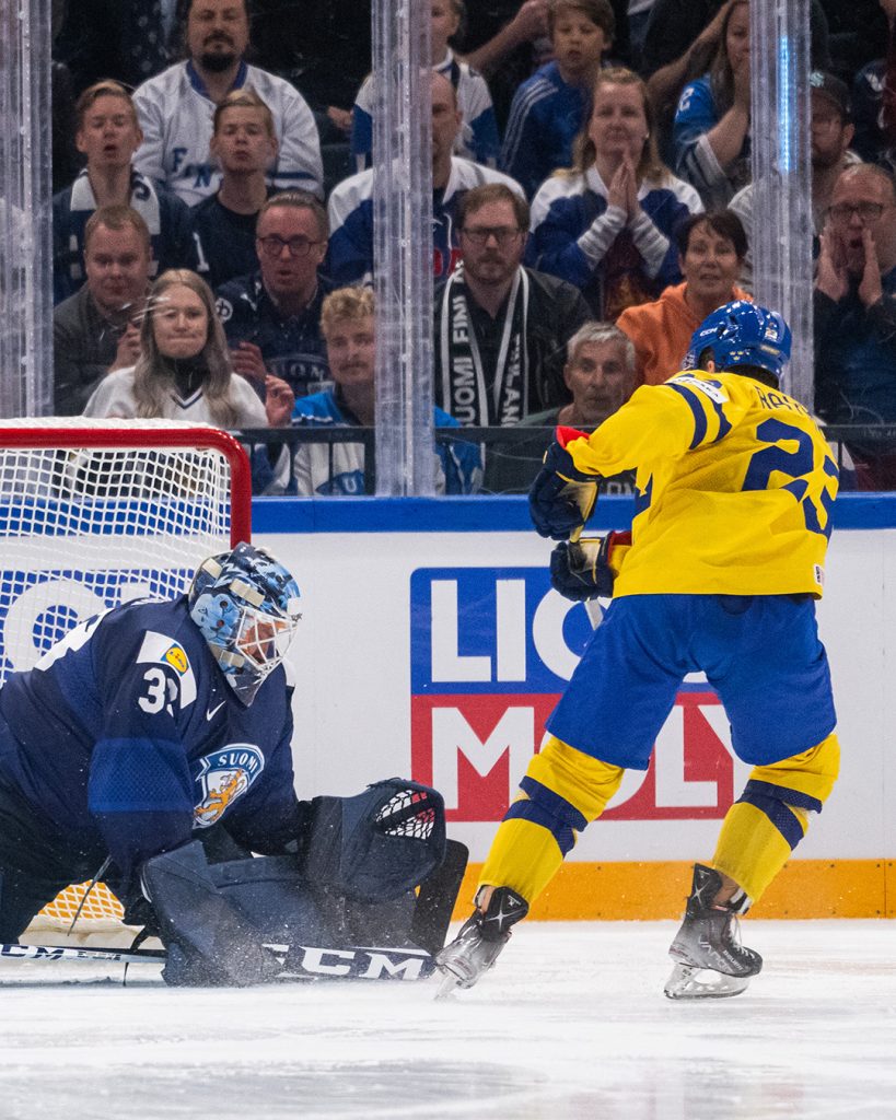 Sweden beat Finland 2-1 after penalties at the IIHF