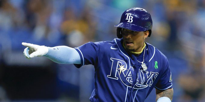 Rays destroy Yankees 8-2 behind Lowe’s 5 runs batted in