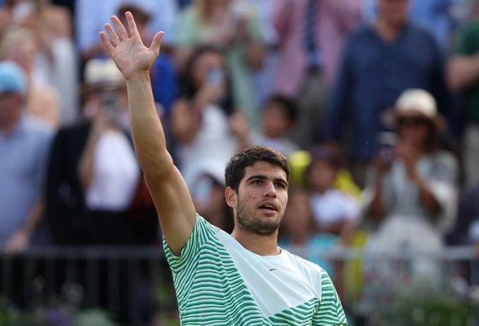 Alcaraz eliminates Dimitrov in straight sets at Queen’s Club