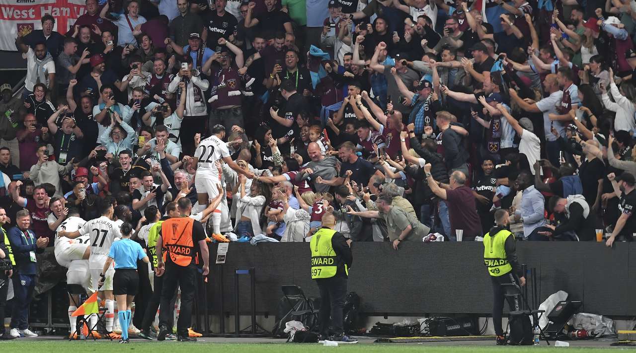 West Ham wins Conference League in a late drama vs Fiorentina