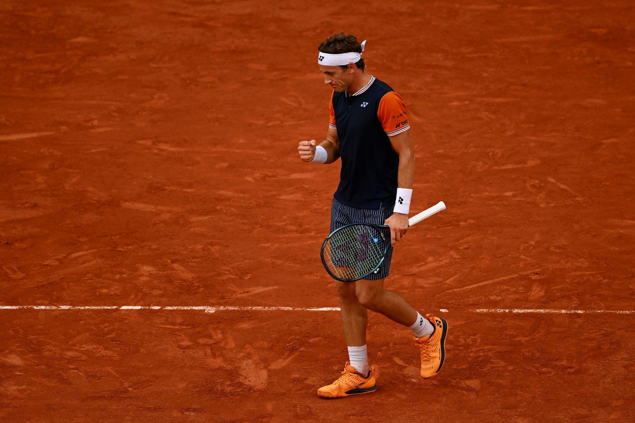 Ruud trashes Zverev to book final match with Djokovic