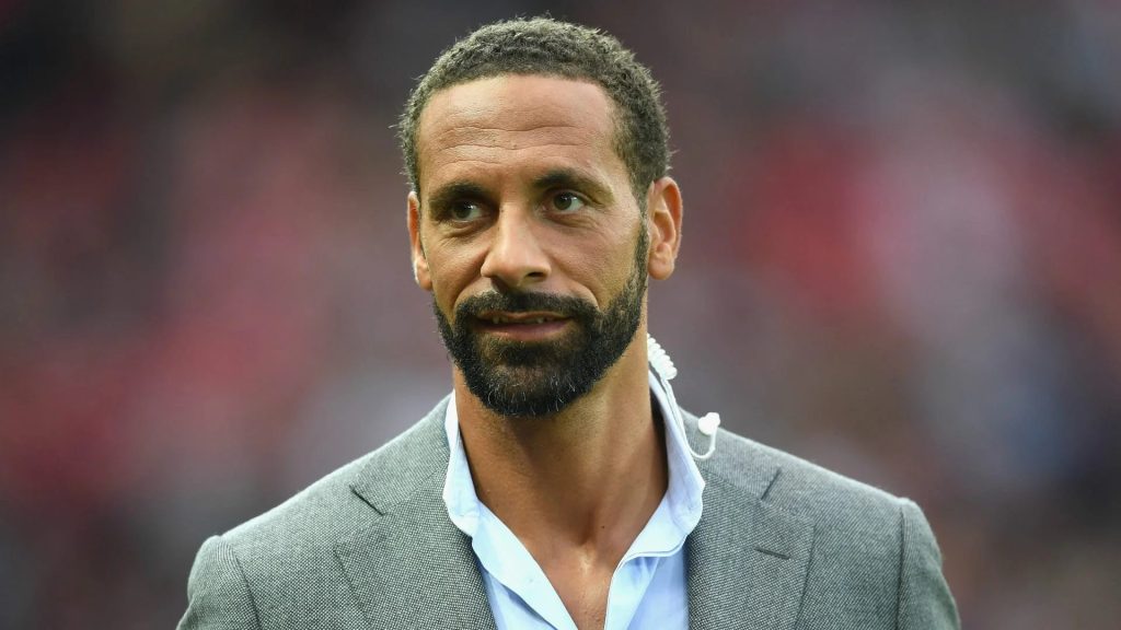 Ferdinand lashes out at Man United for poor De Gea treatment