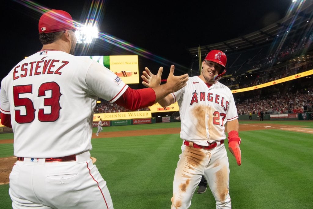 Angels edge out White Sox 2-1 as Ohtani and Trout shine
