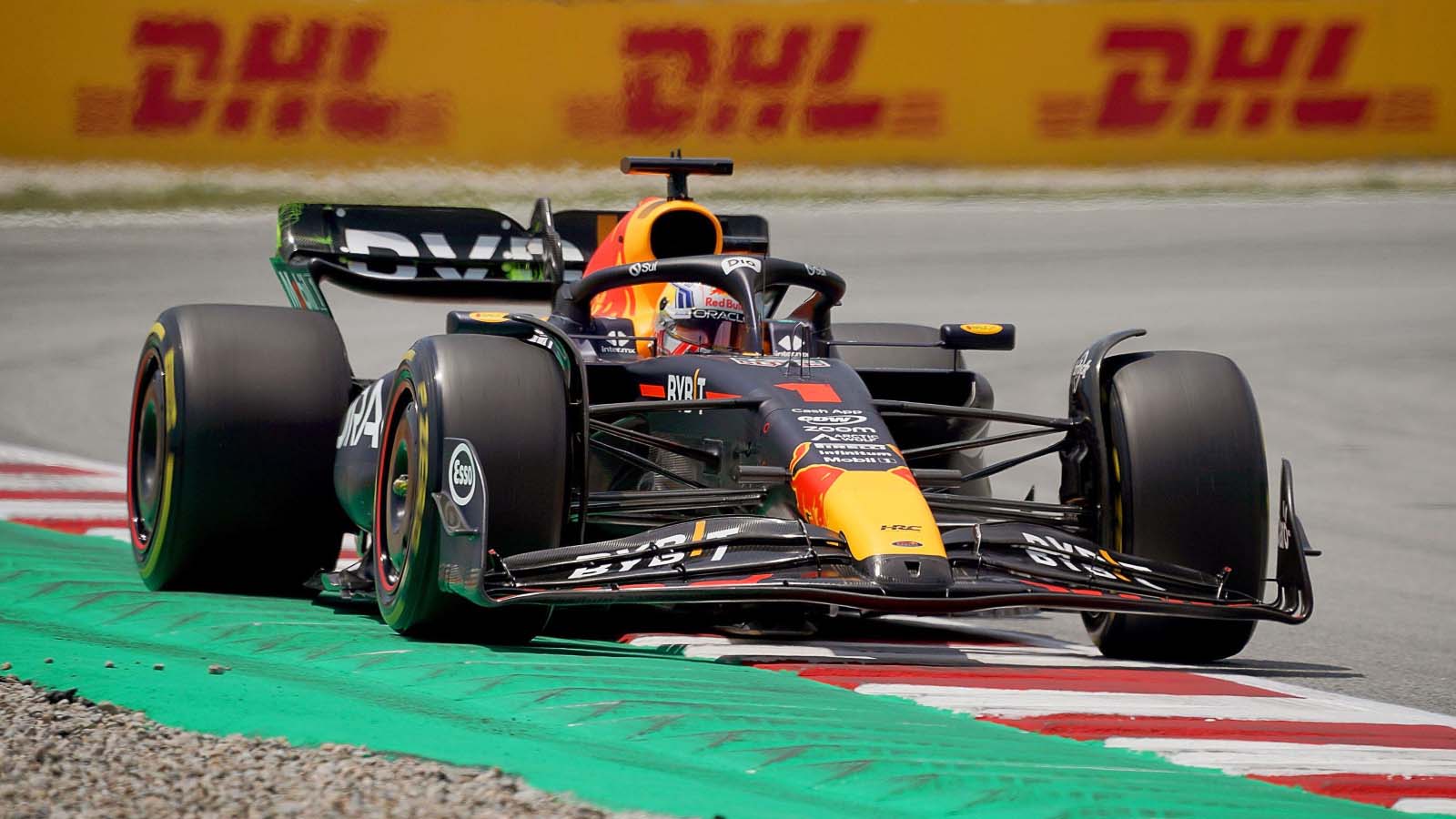 Verstappen set the fastest time in third Barcelona practice