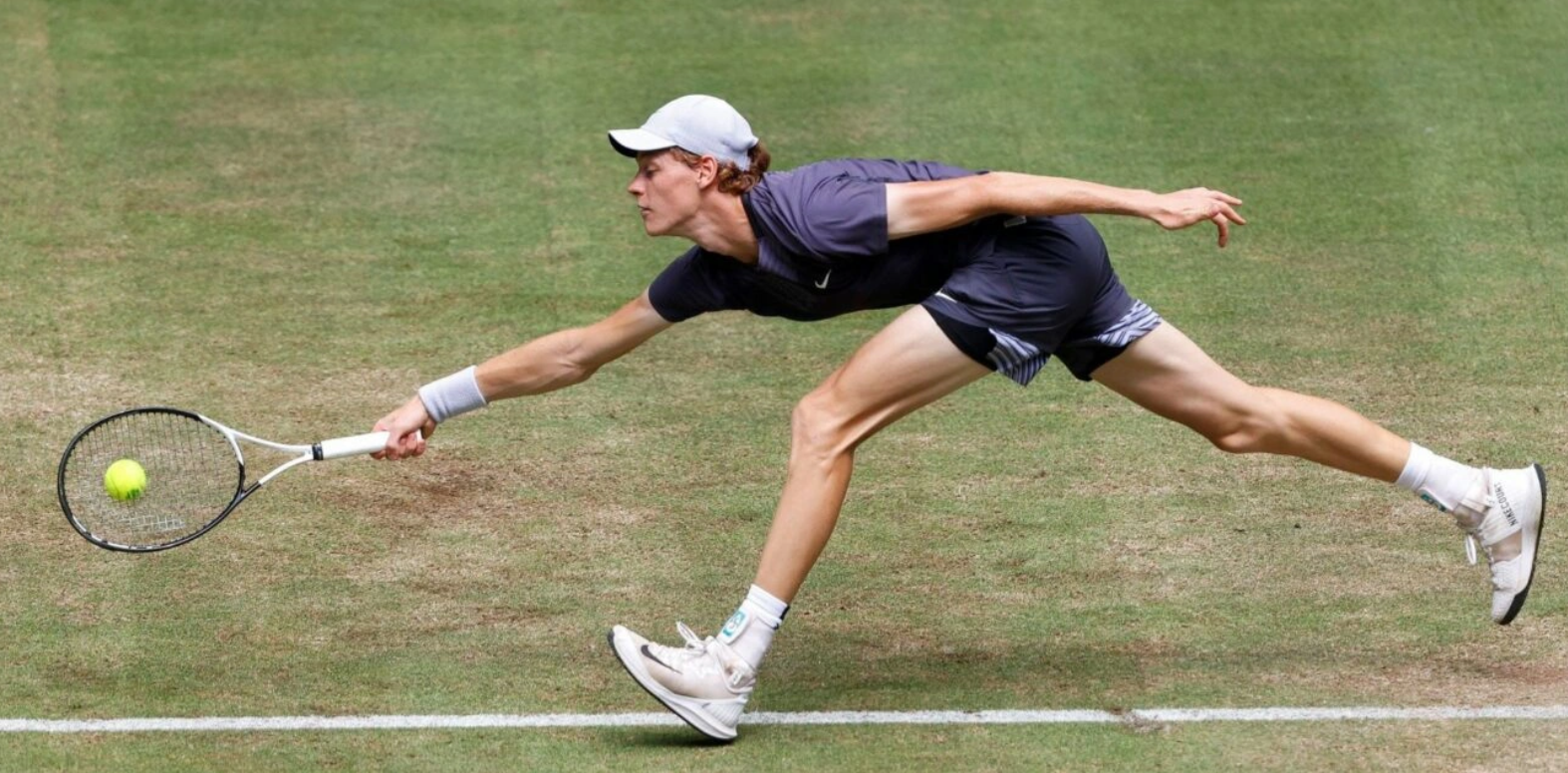 Sinner reaches Halle 1/4-final after Sonego comeback