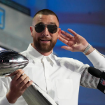 Kelce defends Mahomes for Chase words