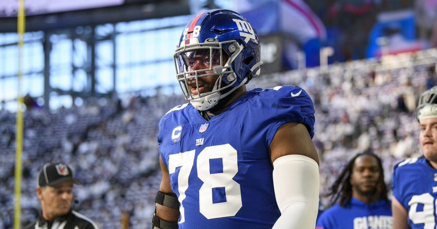 Thomas inks a record 5-year extension with NY Giants