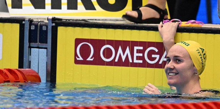Ariarne Titmus sets world record at 400-meter freestyle