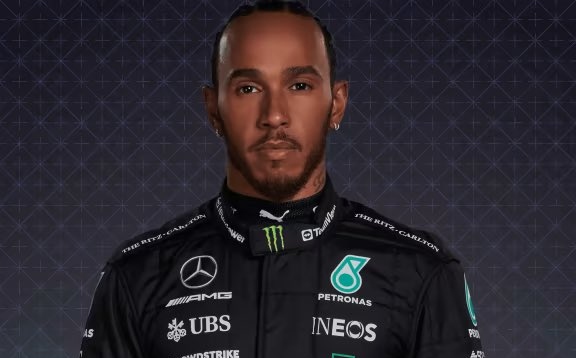 McLaren pace 'wake-up call for Mercedes', says Hamilton 18