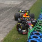 Perez crashes on first lap in FP1 in Hungary