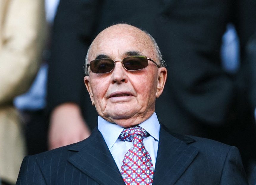 Spurs owner Joe Lewis surrenders over trading charges