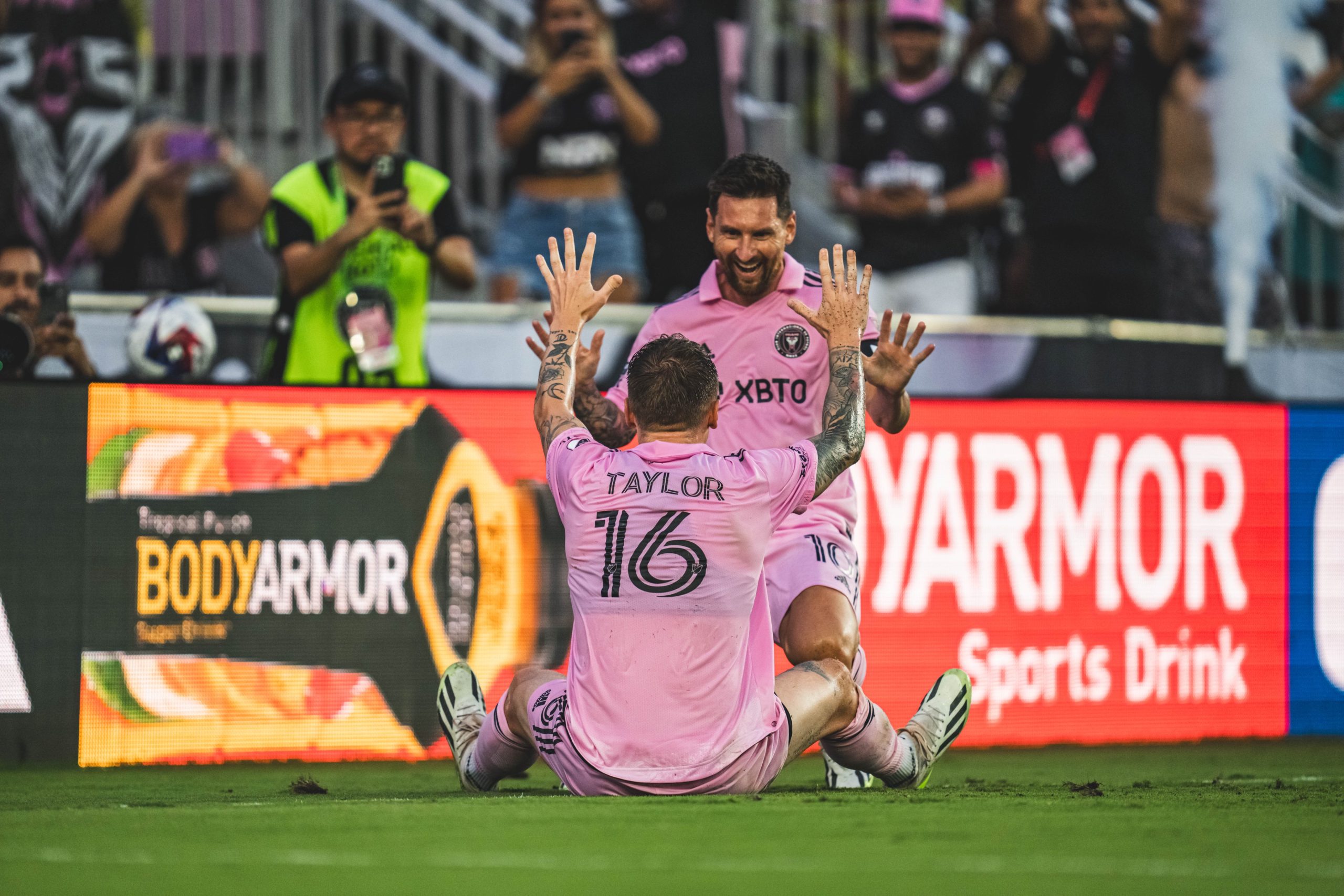 Messi scores twice in his 1st Inter Miami start