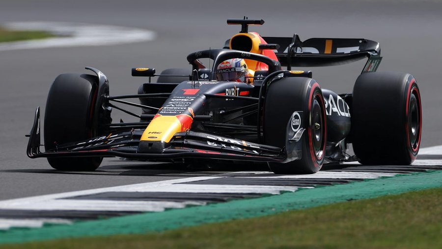 Max takes pole at British GP for 5th straight race 21