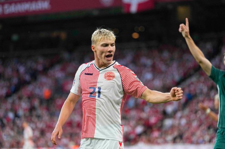 Rasmus Höjlund joins Manchester United in 92 million dollar deal