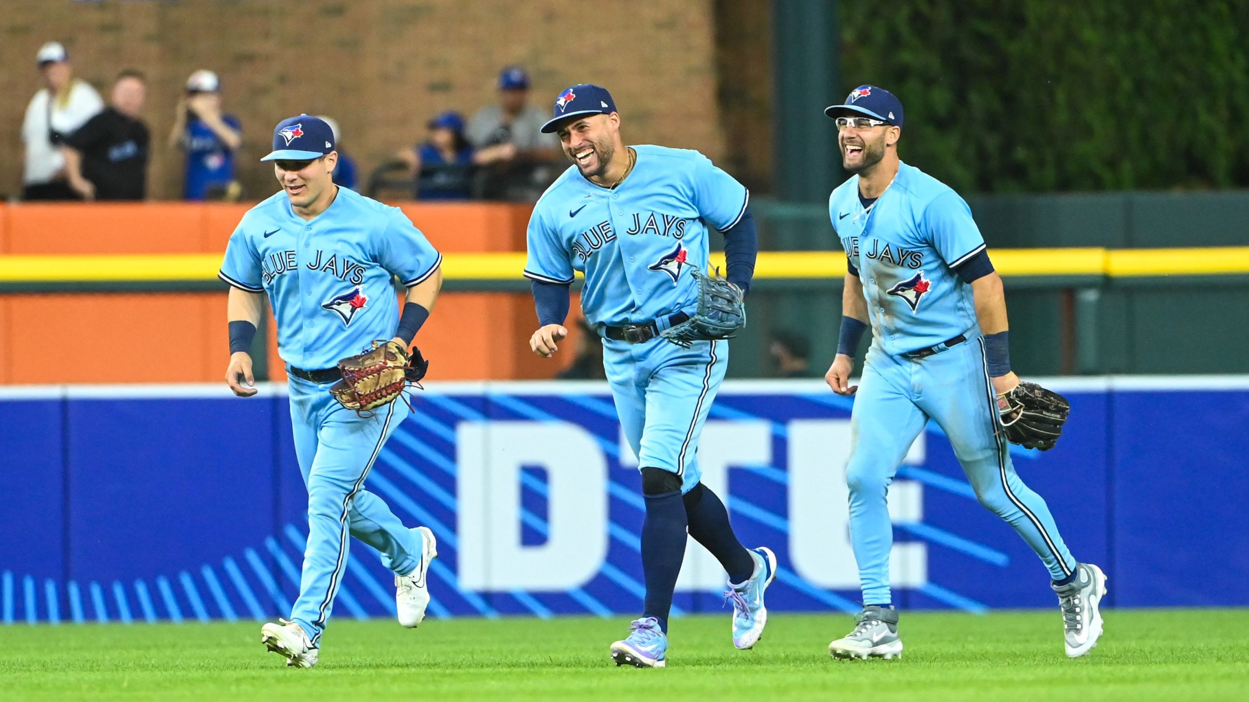 Blue Jays trash Tigers 12-2 at Comerica Park