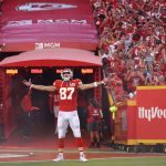 Kelce vows to be a better leader after training fights