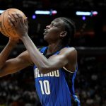 Suns sign 8'5 Bol Bol as a free agent 1