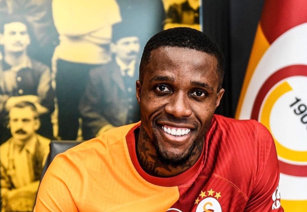 Zaha signs for Galatasaray after his contract at Palace expires