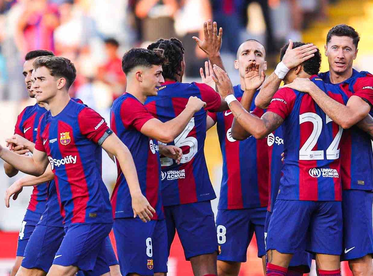 Barcelona come from behind to beat Spurs 4-2 in crazy game