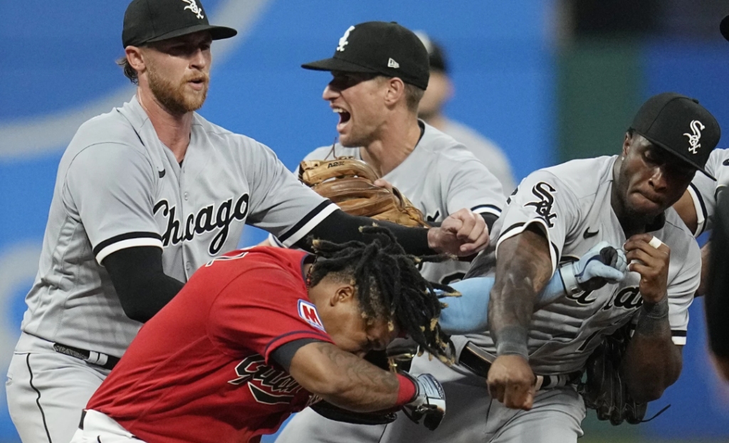 Anderson and Ramirez to be suspended after White Sox-Guardians fight