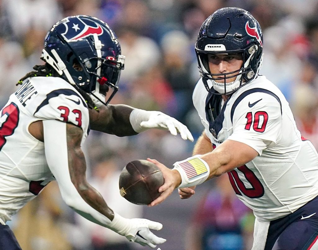 Texans demolish Patriots 20-9 in preseason opener