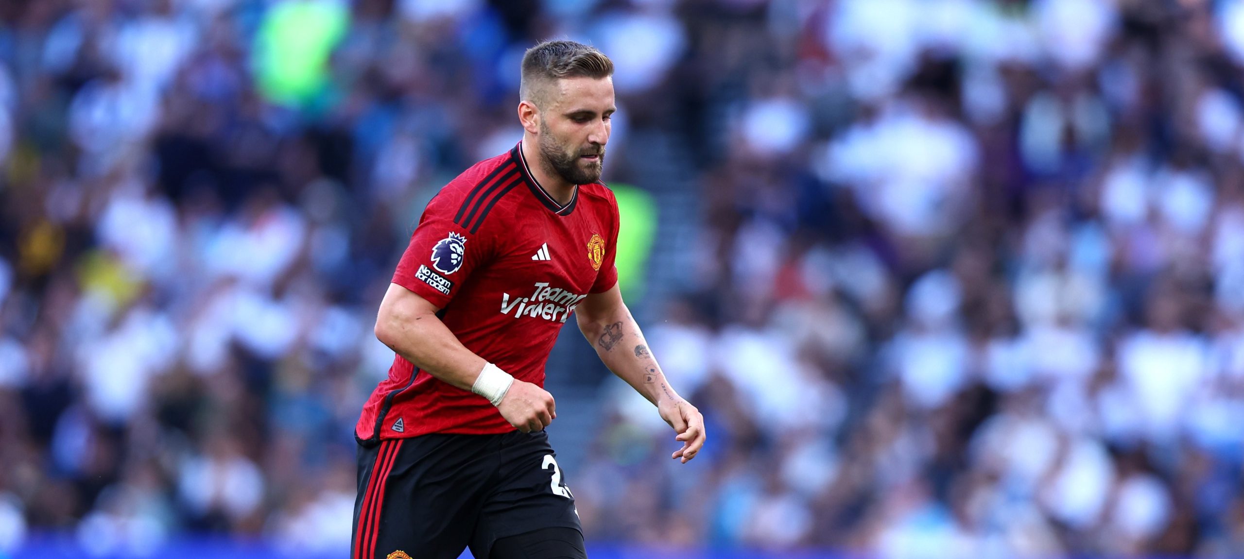 Luke Shaw suffers muscle injury