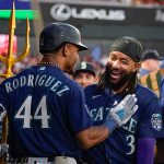 Mariners edge out Angels 9-7 in sloppy game with only seven home runs