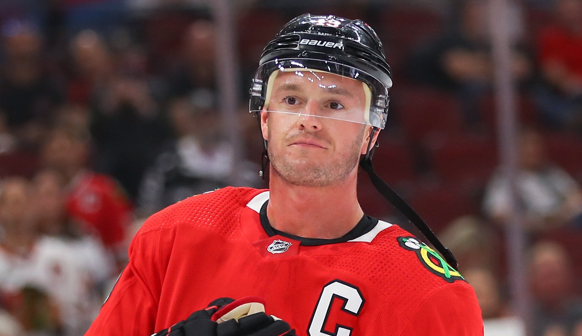 Jonathan Toews to take time off professional hockey