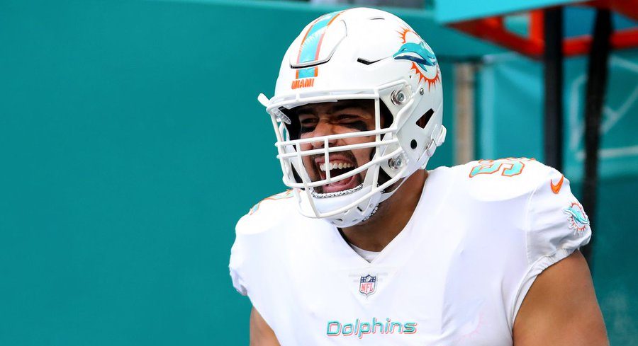 Zach Sieler inks 3-year extension with Dolphins