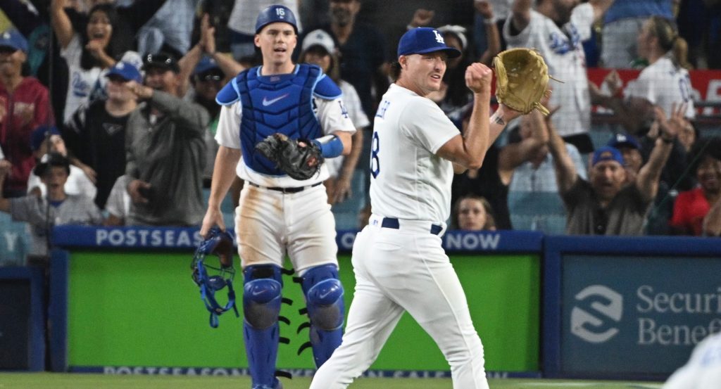 Dodgers edge out Giants 3-2 with Taylor's RBI single in 10th 36