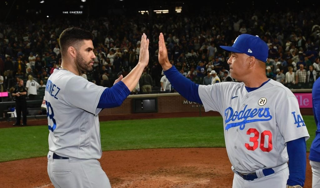 Dodgers defeat Mariners 6-3 to edge closer to NL West title