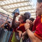 Last minute goal gives Roma 4th straight win against 10-men Monza