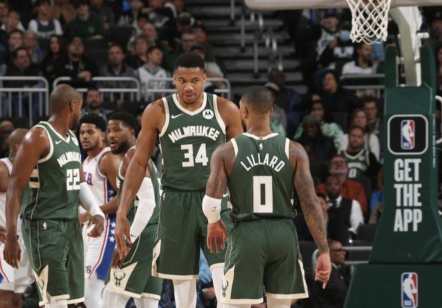 Lillard notches 39 points and triumphs in Bucks debut 10